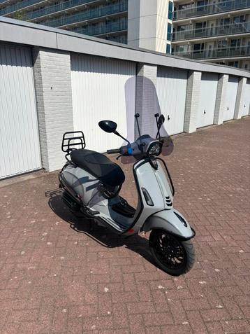 Piaggio vespa full option veel opties nardo grey alarm beschikbaar voor biedingen