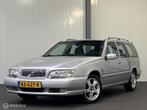 Volvo V70 2.5 T Automaat Luxury [ BTW auto historie compleet, Auto's, Leder en Stof, V70, 2435 cc, 193 pk