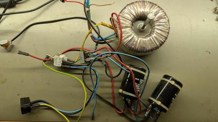 Audio versterker voedingsset (ringkerntrafo, elco's etc), Hobby en Vrije tijd, Elektronica-componenten, Ophalen of Verzenden