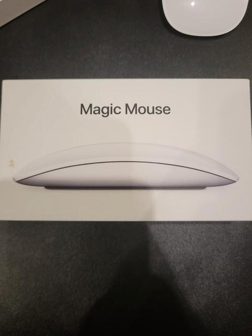 Apple Magic Mouse, Computers en Software, Muizen, Zo goed als nieuw, Ophalen of Verzenden