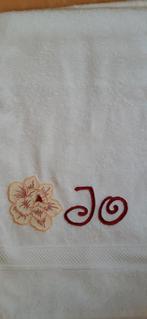 Geborduurde Handdoek - Bloem & Naam 'JO', Ophalen, Nieuw, Handdoek