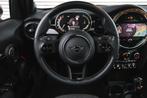 MINI Hatchback Cooper Classic Automaat / Panoramadak / Sport, Auto's, 136 pk, Gebruikt, Met garantie (alle), Leder en Stof