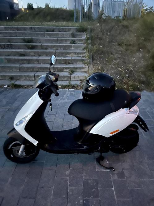 Piaggio Zip 4 Takt (wit), Fietsen en Brommers, Scooters | Piaggio, Zo goed als nieuw, Zip, Maximaal 45 km/u, Benzine, Ophalen