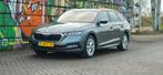 Skoda Octavia 1.0 TSI E-tech 110pk DSG 2024 Grijs, Auto's, Stof, Origineel Nederlands, 1252 kg, 19 km/l