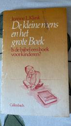 De kleine mens en het grote Boek, Ophalen of Verzenden, Gelezen
