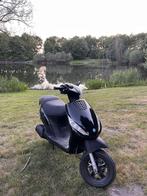 Piaggio zip 125 4t leader, Fietsen en Brommers, Scooters | Piaggio, Ophalen of Verzenden, Zo goed als nieuw, Benzine, Zip