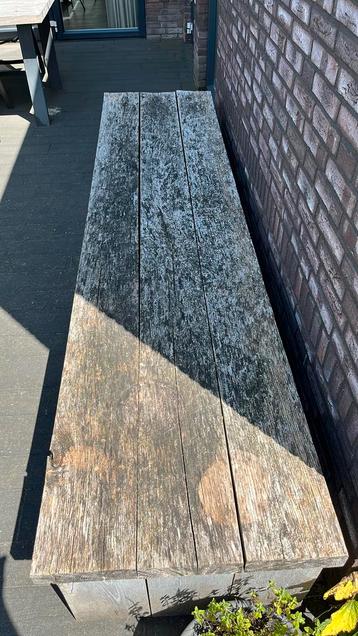 Eikenhout 5x20cm, 6x 44cm lang en 3x 255cm (kromgetrokken) beschikbaar voor biedingen