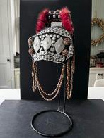 Akha Hoofddeksel met kralen en veren, Antiek en Kunst, Ophalen of Verzenden