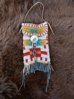 Native American buckskin bag., Verzamelen, Overige Verzamelen, Ophalen of Verzenden