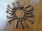 15 grote antieke sleutels, Antiek en Kunst, Ophalen of Verzenden