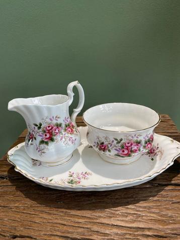 Royal Albert Melk en Suiker Set beschikbaar voor biedingen