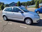 Volkswagen Polo 1.6 77KW 2007 Grijs, Auto's, Voorwielaandrijving, 4 cilinders, Overige bekleding, 1006 kg