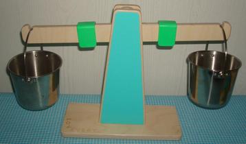 LOVEVERY Beweegschaal van hout met rvs-emmertjes 28-30 mnd beschikbaar voor biedingen