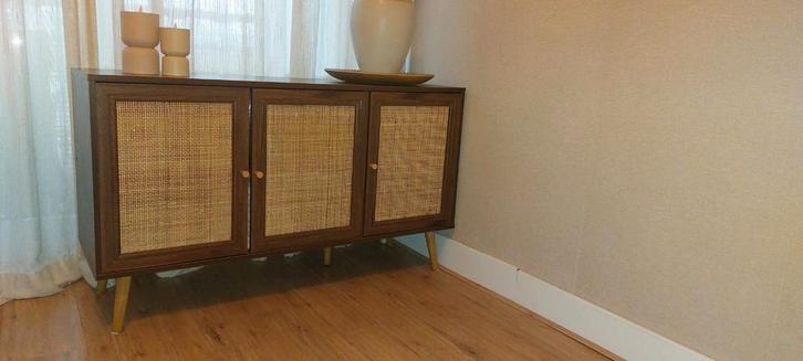 Dressoir, Huis en Inrichting, Kasten | Dressoirs, Zo goed als nieuw, 100 tot 150 cm, 25 tot 50 cm, Met deur(en), Ophalen