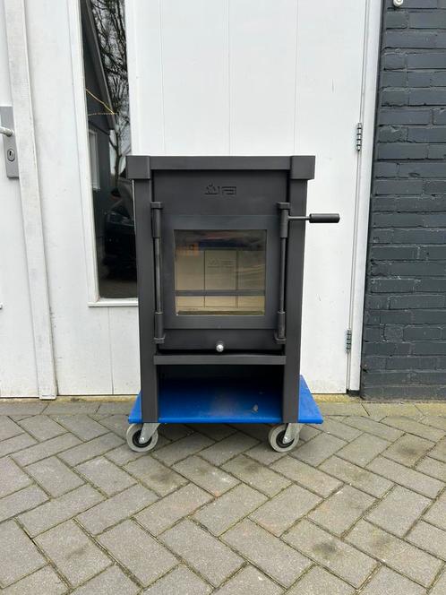 Jacobus 6 houtkachel, Huis en Inrichting, Kachels, Zo goed als nieuw, Vrijstaand, Houtkachel, Hout, Ophalen of Verzenden