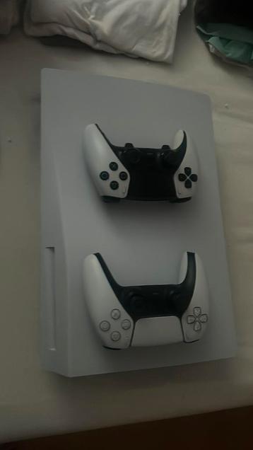 Plastation 5 disc edition met pro controller beschikbaar voor biedingen