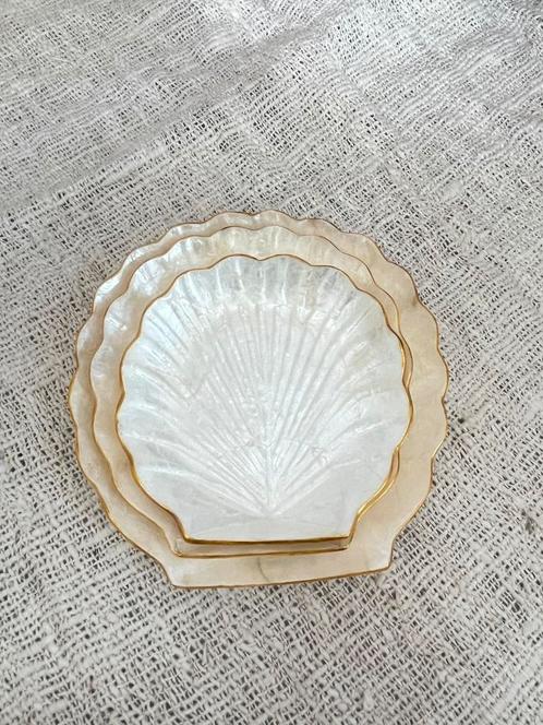 Set van 3 Schelpvormige Schaal – Handgemaakt van Capiz, Huis en Inrichting, Woonaccessoires | Onderzetters, Zo goed als nieuw