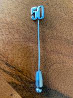 speld  met   50  (hoed of revers speld, Sieraden, Tassen en Uiterlijk, Antieke sieraden, Ophalen of Verzenden, Broche