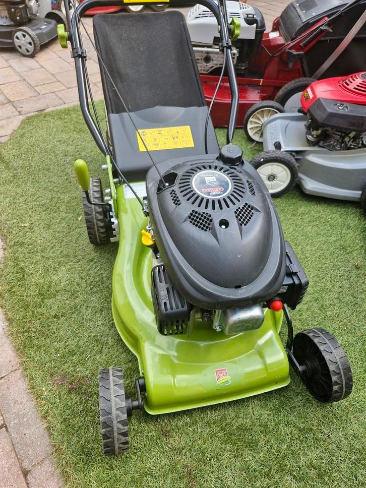 Opruiming, aangedreven motormaaier, Tuin en Terras, Grasmaaiers, Zo goed als nieuw, 50 cm of meer, Ophalen