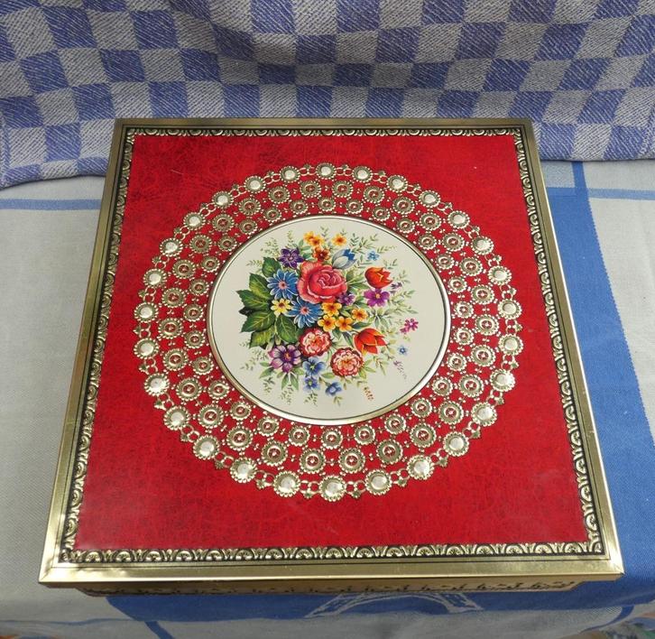 oud voorraadblik/ voorraaddoos/ rood blik/ rozen, Verzamelen, Blikken, Gebruikt, Overige, Overige merken, Ophalen of Verzenden