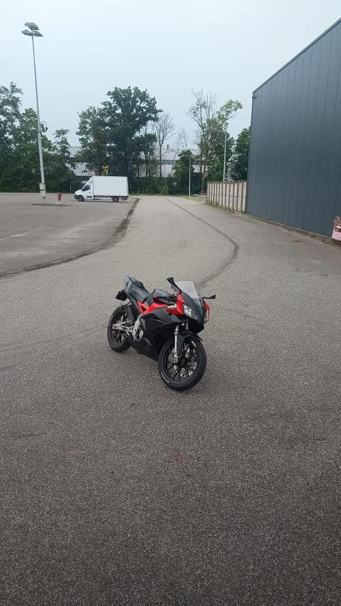 Aprilia RS 50 2009, Fietsen en Brommers, Brommers | Derbi, Gebruikt, Maximaal 45 km/u, Ophalen