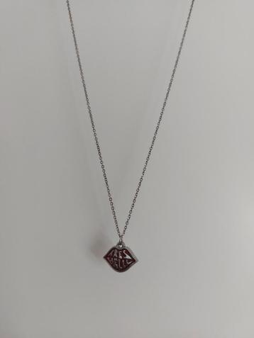 Ketting 'tres belle'  beschikbaar voor biedingen