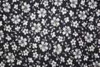 stuk zwart / wit gebloemde katoen, Hobby en Vrije tijd, Stoffen en Lappen, Wit, Nieuw, Ophalen of Verzenden, 30 tot 120 cm