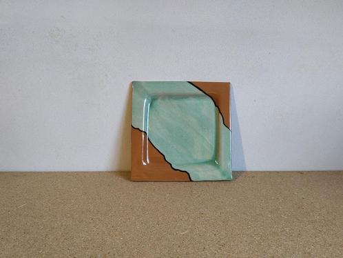 Handgemaakt (decoratief) bord, Huis en Inrichting, Keuken | Servies, Nieuw, Bord(en), Overige stijlen, Keramiek, Ophalen of Verzenden