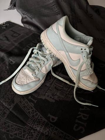 Nike Dunk Low - Babyblauw maat 37,5 beschikbaar voor biedingen