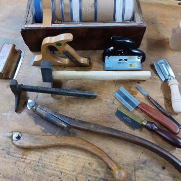 SPECIAL TOOLS FOR WOOD VENEERING houtfineer KNIFE HAMMER beschikbaar voor biedingen