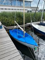Overnaads polyester zeilbootje, Watersport en Boten, Ophalen, Zo goed als nieuw, Overige typen, Minder dan 15 m²