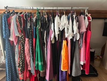 Dirndls in diverse maten en uitvoeringen beschikbaar voor biedingen