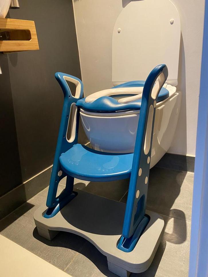 WC stoel / verkleiner met trapje, Kinderen en Baby's, Kinderspulletjes, Zo goed als nieuw, Ophalen