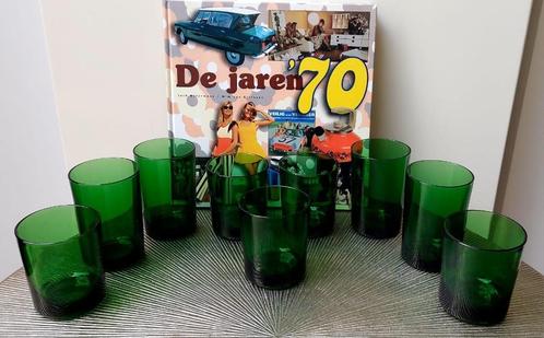 9 Vintage Retro Design groen glas glazen 8.5 + 10.5 cm, Huis en Inrichting, Keuken | Servies, Zo goed als nieuw, Glas of Glazen