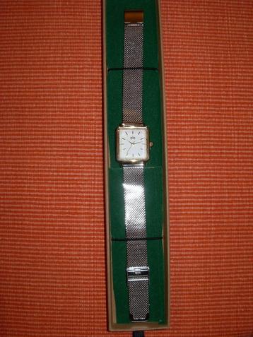 Dames horloge  Goud/zilver met bandje   Nog nieuw ! beschikbaar voor biedingen