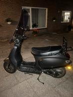 GTS scooter geen schade loopt perfect., Fietsen en Brommers, Ophalen, Zo goed als nieuw, Overige merken