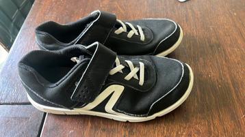 Sport schoenen 37 nog heel netjes beschikbaar voor biedingen