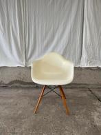 Vitra Eames Daw stoel wit origineel, Huis en Inrichting, Stoelen, Ophalen, Wit