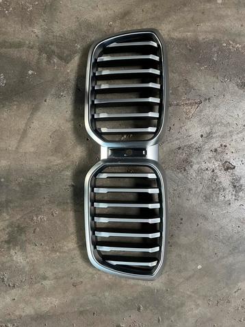 BMW X3 grill beschikbaar voor biedingen