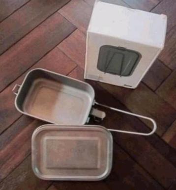 Titaner bento lunchbox/mess tin. beschikbaar voor biedingen