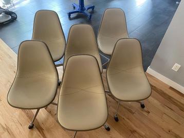 Vintage 1973 Herman Miller Eames Shell Chairs – Set of 6 beschikbaar voor biedingen