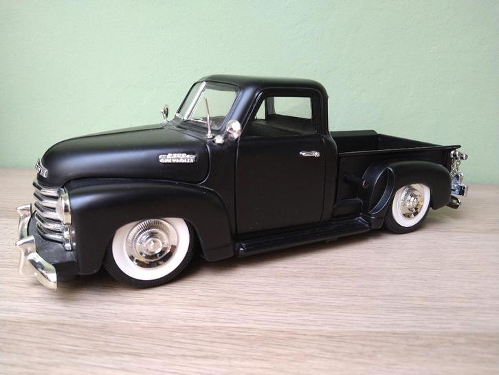 1953 Chevrolet Pick Up Custom Mira Solido 1:18, Hobby en Vrije tijd, Modelauto's | 1:18, Zo goed als nieuw, Auto, Solido, Ophalen of Verzenden