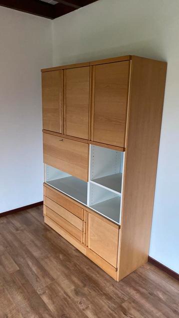 Diverse houten kasten gratis