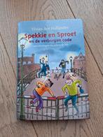 Spekkie en Sproet en de verborgen code als nieuw, Boeken, Ophalen of Verzenden, Zo goed als nieuw, Vivian den Hollander