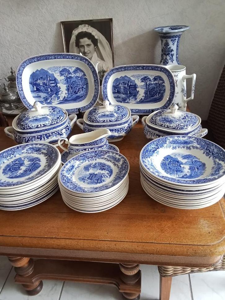 eetservies OLD ENGLAND CAMBRIDGE van ROYAL SFINX, Antiek en Kunst, Antiek | Servies compleet, Ophalen