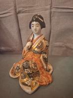 Antieke Japanse Geisha Porseleinen Beeldje satsuma, Ophalen of Verzenden