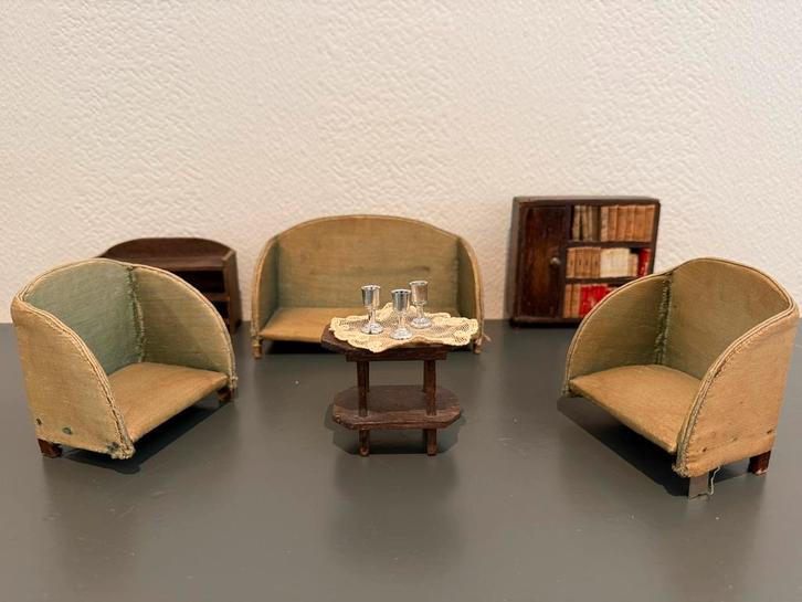 Antieke meubeltjes voor poppenhuis / bankstel, Verzamelen, Poppenhuizen en Toebehoren, Gebruikt, Poppenhuis, Ophalen of Verzenden