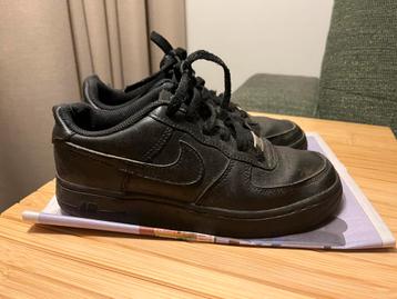 Nike Air Force 1 Zwart - Maat 36,5 beschikbaar voor biedingen