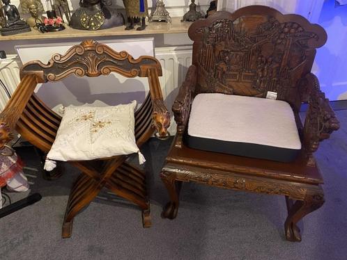 Twee prachtige oude chinese en italiaanse stoelen, Antiek en Kunst, Antiek | Woonaccessoires, Ophalen