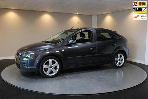 Ford Focus 1.6-16V Futura *Groot scherm* Airco|Cruise|NAP, Auto's, Ford, Bedrijf, Te koop, Focus, ABS, Airbags, Airconditioning
